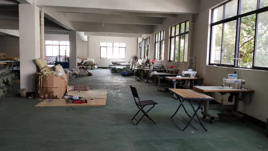 Chaises légères pliables et peu encombrantes à vente chaude ; Bar Attente Camping École de plein air Mobilier de jardin